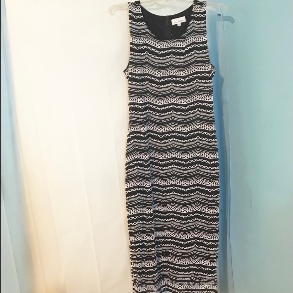 ⭐️Olivia Matthews Dress